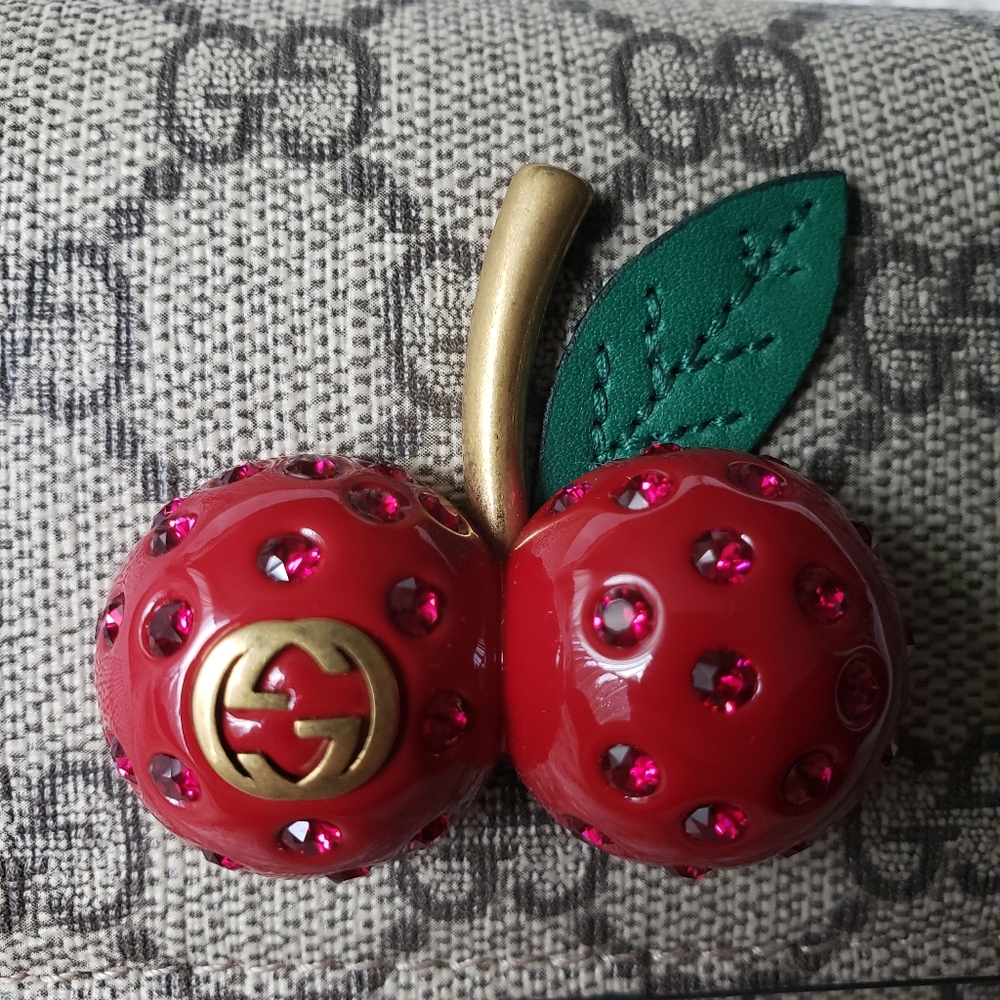 Gucci GG Supreme Mini Cherry Chain Bag - Picture 7 of 11